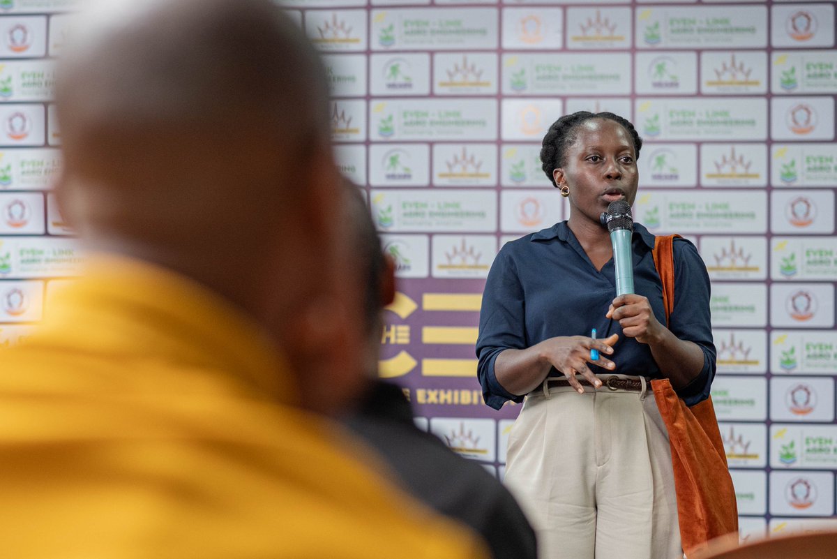 klt256's tweet photo. More highlights from CEO Event 2025!

#businessexhibition 
#ceoweek2025 
#networkingopportunity 
#InnovationInAction https://t.co/QFmYikBI2t