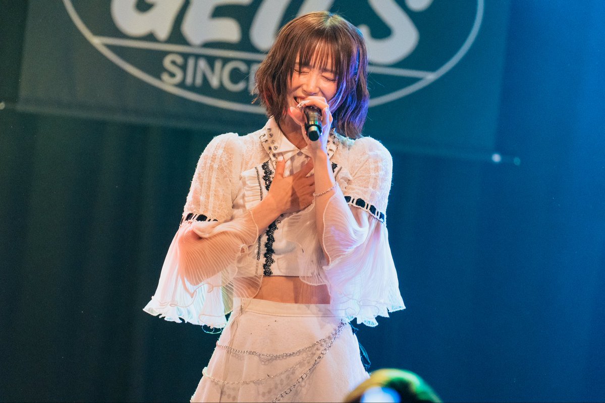 衛星とカラテア (@eiseito_karatea) on Twitter photo 🌧HAPPY BIRTHDAY🌧
本日 2025.10.26
波澄しずく(<a href="/shizuku_karatea/">波澄しずく(衛星とカラテア) 【11/18(火) Zepp DiverCity ワンマン】</a> )が
誕生日を迎えました❕🎉
マイペースな空気をまといながら、
常に“誰かのため”をやれるメンバー。
未経験からアイドルを始め、今ではステージ上で人一倍いろんな表情を見せてくれるようになりました😌 🌧HAPPY BIRTHDAY🌧
本日 2025.10.26
波澄しずく(<a href="/shizuku_karatea/">波澄しずく(衛星とカラテア) 【11/18(火) Zepp DiverCity ワンマン】</a> )が
誕生日を迎えました❕🎉
マイペースな空気をまといながら、
常に“誰かのため”をやれるメンバー。
未経験からアイドルを始め、今ではステージ上で人一倍いろんな表情を見せてくれるようになりました😌