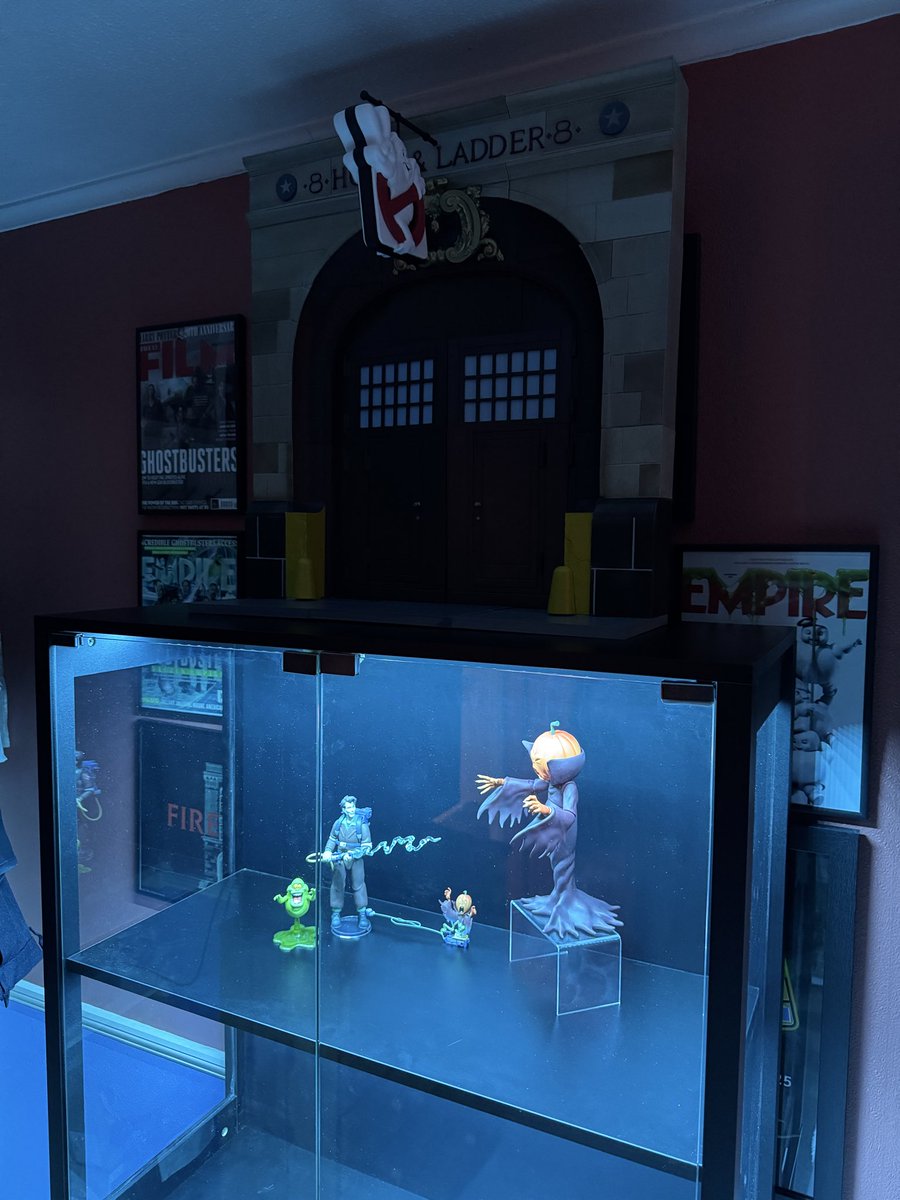 PopularTripe's tweet image. Well sh*t… this turned out to be a lot bigger than I thought it’d be… so, on top of rather than inside the cabinet it is.😳😮 #ghostbusters #ghostbusters2 #diamondselect #Mondo #firehouse #toys #toycollection #toycollector