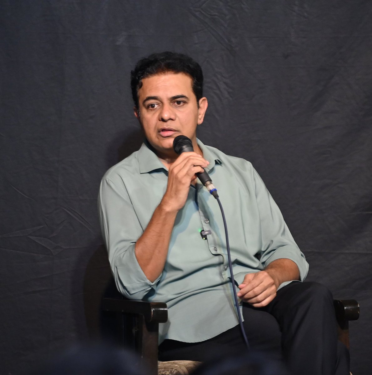 BTR_KTR's tweet image. Insights into Indian Elections at Lamakaan ☕️

BRS Working President @KTRBRS Garu &amp;amp; @AnujGurwara engaged the audience with discussions on politics, governance, and Hyderabad’s vibrant energy.

“Chai &amp;amp; Why of Indian Elections” sparked meaningful dialogue.