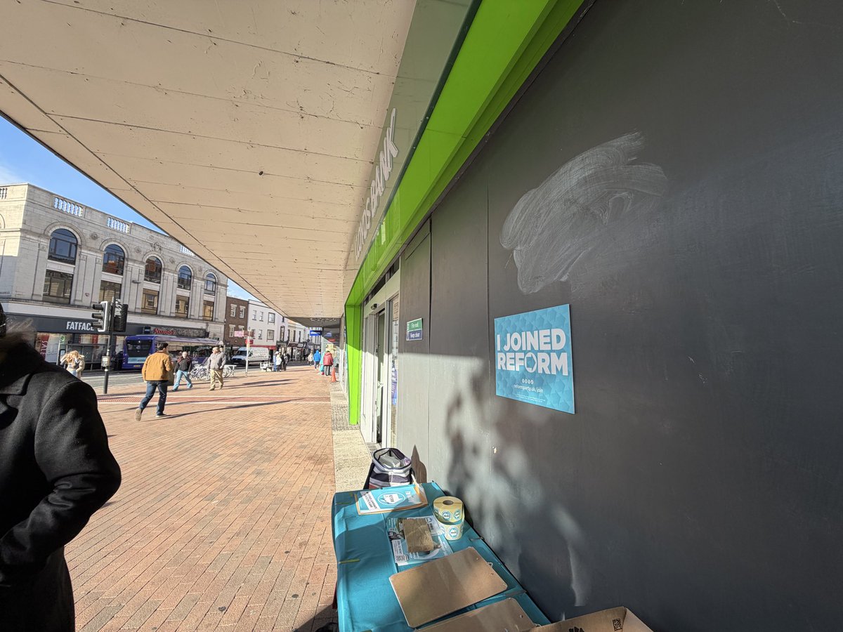 ReformTaunton's tweet photo. A great day out in #Taunton today.

Loads of new members signed up.

Taunton needs Reform. https://t.co/BcAXPWvgBR