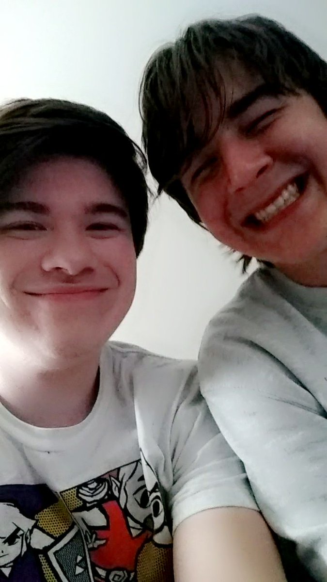 Keyoftime15's tweet image. Happy Birthday to my Best Man and my Best Friend @Linkachu33 !! We've known each other for years and done some pretty crazy stuff that I'll never forget

Hope your day is full of good times and maybe some pizza 🍕 love you dude