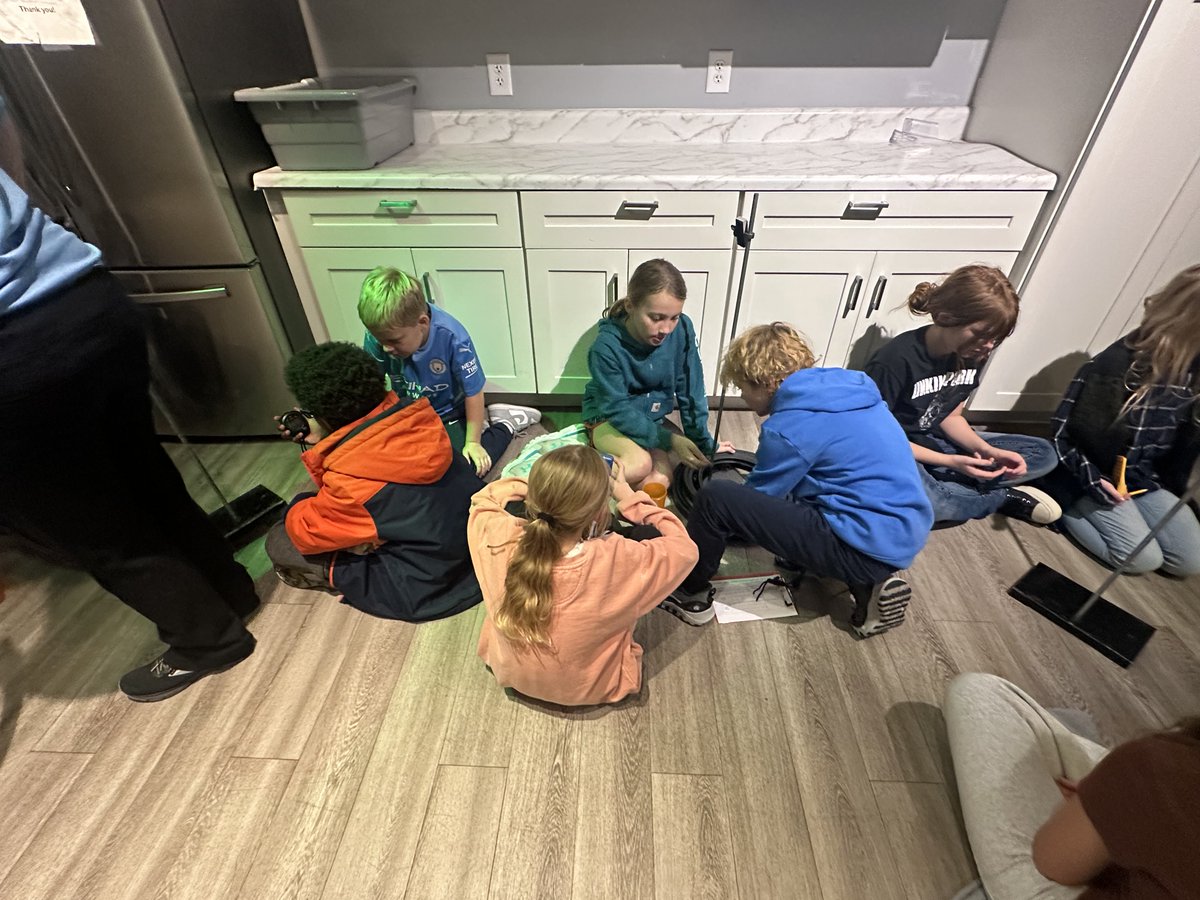 WSESSmithfield's tweet image. Fifth grade visit to the Virginia Air and Space Museum #WestsideBestside