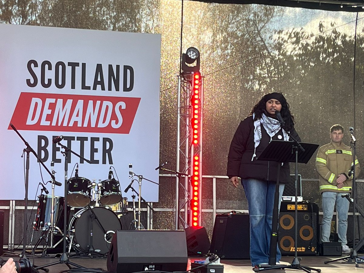 PovertyAlliance's tweet image. What a great, hopeful day in Edinburgh. 
Together, we can build a better Scotland where every household can thrive. #WeDemandBetter