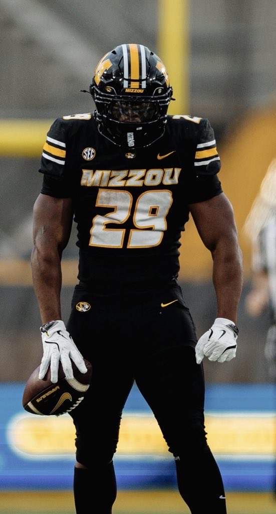 FightTigerrrr's tweet image. Run it down their throats #STP