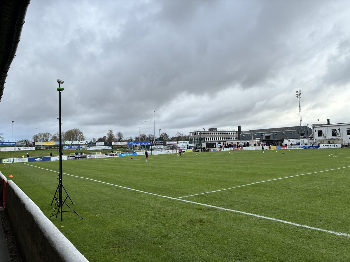 Match 45 Elgin City 2 Deveronvale 1 in SCR2 @ Borough Briggs Crowd c750 Competitive cup tie in Moray v Banff battle with heaps of yellows and 10 men Elgin late winner in chilly squally conditions. Battling Vale heart break at end but get all the credit from an entertaining tie👏