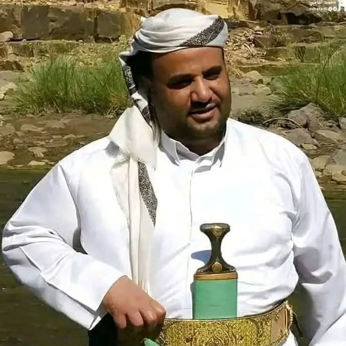 صورة جميلة ونادرة للصماد سلام الله عليه...

ترضوا عليه بارك الله فيكم.