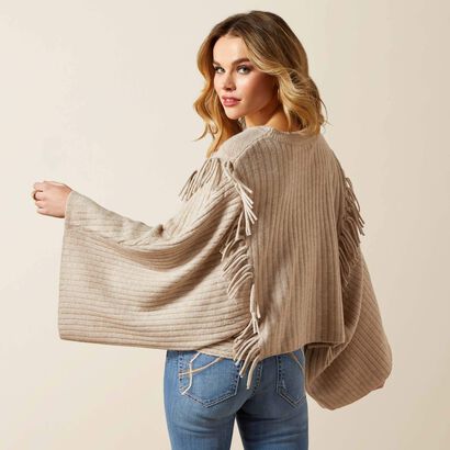 MixMatchMuse's tweet image. Soft texture, bold fringe. 🤎
Where cozy meets chic — a little Western spirit with a modern twist. Perfect for fall days and coffee runs. ☕✨
#BohoStyle #FringeFashion #CozyChic #FallVibes #EffortlessLook