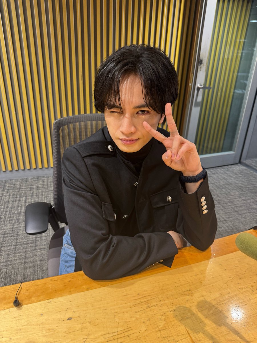 KENTO_Team_N's tweet image. #SixTONESANN ありがとうございました📻
中島健人 2nd Single
『IDOLIC』は来週リリースです💿
🎥 youtu.be/K8TPXjVmnYk
💿 kentonakajima.lnk.to/20251029_IDOLI…
ぜひお楽しみに!
#中島健人
#IDOLIC