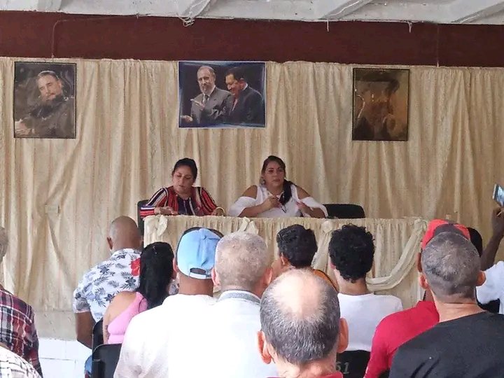 Yanixey78's tweet image. Inicia en #1roDeEneroDeVictorias el Consejo de Defensa Municipal con el debate de las medidas a adoptar para enfrentar los impactos de la Tormenta Tropical Melissa.
#CiegoEn26
#PoderDelPueblo