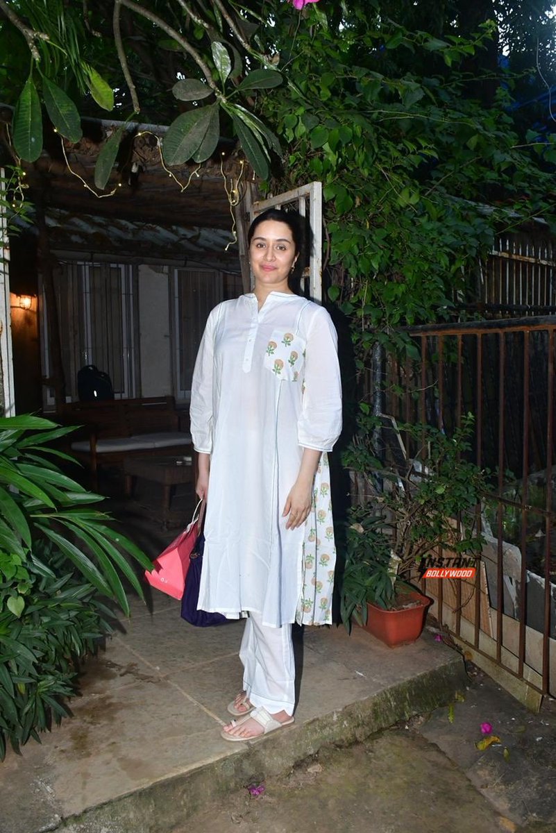 InstantBollywood tweet media