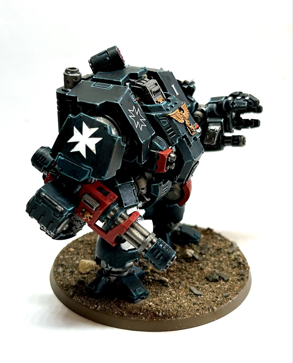 averagepaints's tweet image. Painted up a Black Templars Redemptor Dreadnought. After solidly painting nothing but Chaos I thought I should paint the bad guys for a change… #WarhammerCommunity #PaintingWarhammer