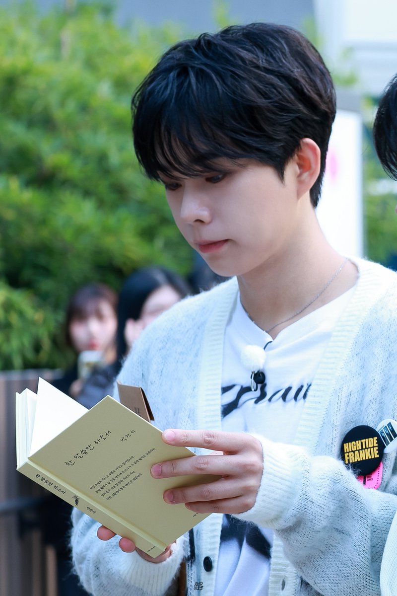 251025 옥스팜 슈퍼라이브

책사는 남자 호감 📚💙

#루시 #LUCY #최상엽 #상엽