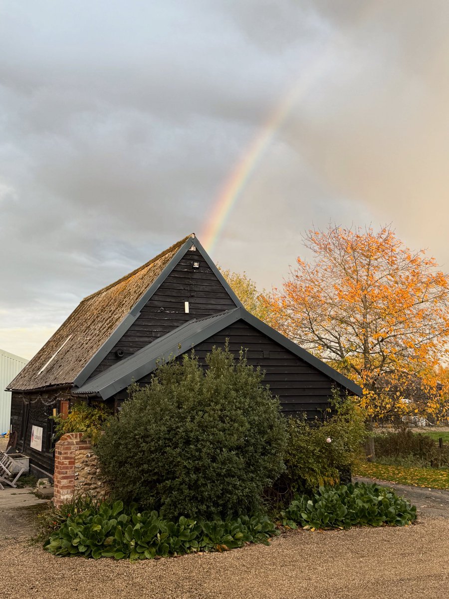 💜 My Reiki Barn has a very special sign for me this afternoon. I feel blessed. 🌈 🙏🏻💜 #blessings #energy #teaching #full #class #learning #shoden #okuden #care #gratitude #reiki #jikiden #course #rainbow #jikidenreiki #courses #learn #suffolk #burystedmunds #journey
