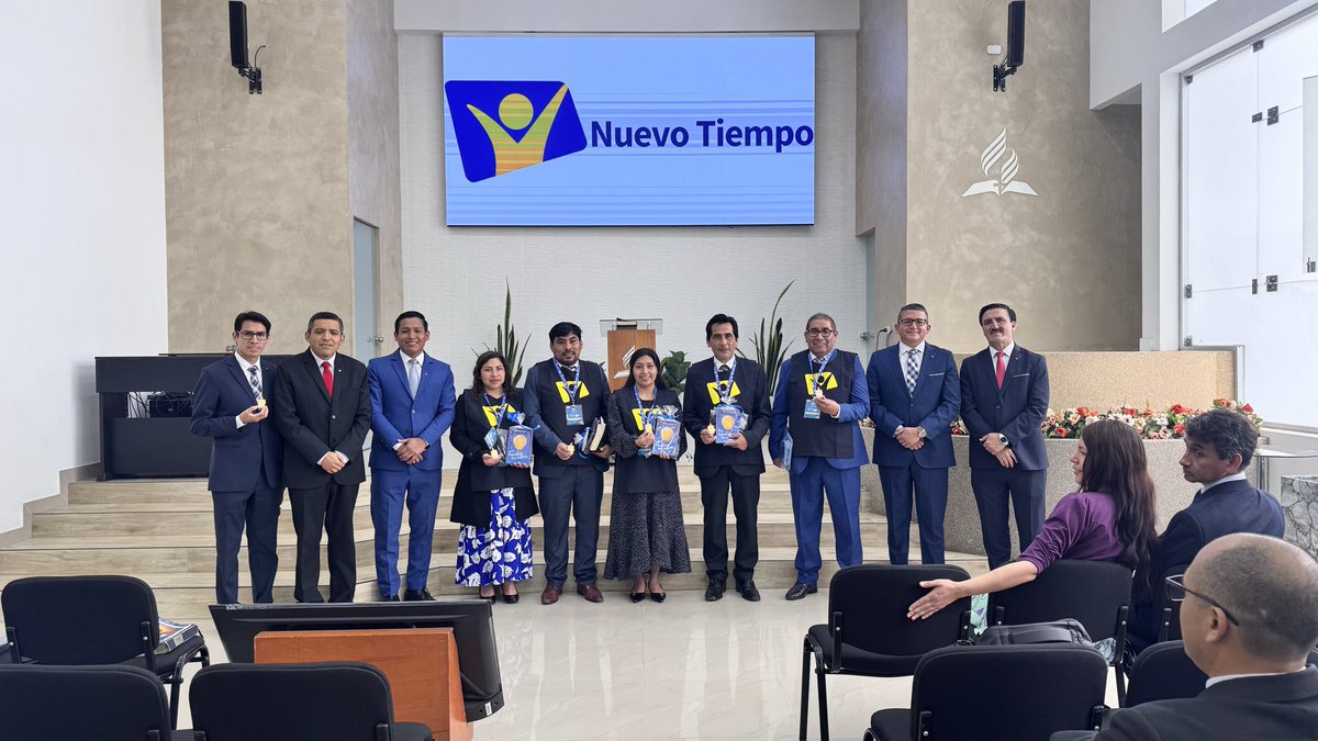 "Apertura del Espacio Nuevo Tiempo en la Iglesia Central de Chorrillos A Huaylas, MPCS. Con la presencia de representantes de la Escuela Bíblica NT y la Administración de la MPCS. Un espacio para crecer espiritualmente y conocer más sobre Jesús. #NuevoTiempo #MPCS "