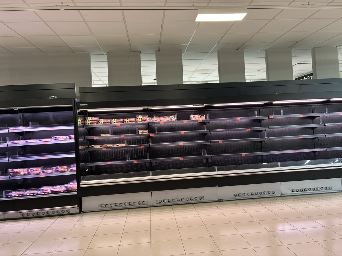 nuria310372's tweet photo. @Mercadona Sábado a las 17:30. https://t.co/WSF6hfDX2p