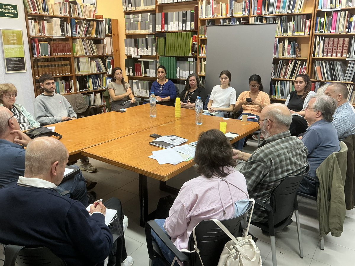 espaiciutadania's tweet image. Imatges reunió del mes d’octubre d’Espai de Ciutadania al @CELHOSPI i temes tractats (22 d’octubre 2025)