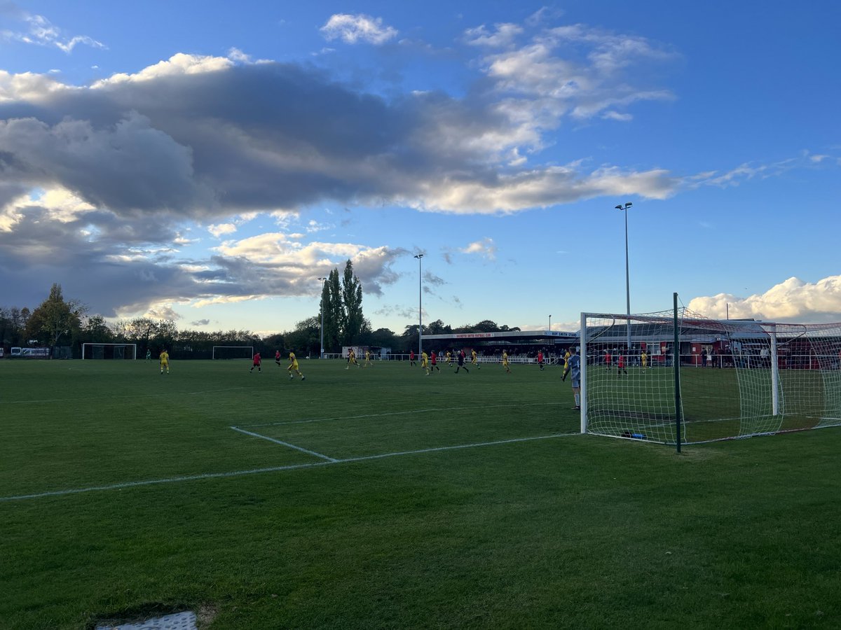 Ground 208; Rochester Utd

one excellent side, decent food and clubhouse… and very little else including a weird nothing behind one goal. next to farmland, not that close to the town but good facilities including youth team pitch.