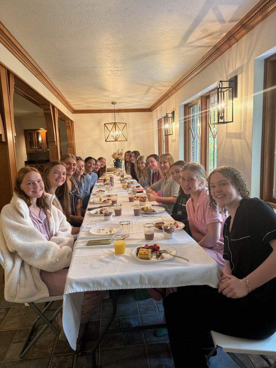 YVBTigers's tweet photo. ✅PJ's
✅Regional Team Breakfast 
✅Bellies Full
✅Smiles
✅Ready to Win Regionals! 
Let's see all of you Tiger Nation fans at Greenfield-Central tonight @ 7PM to cheer on our girls! #ImThird #WeGetTo @TONGISQUAD
@YHSAthletics @YorktownHighSch @ytownstrength https://t.co/5rMr4T9iyR