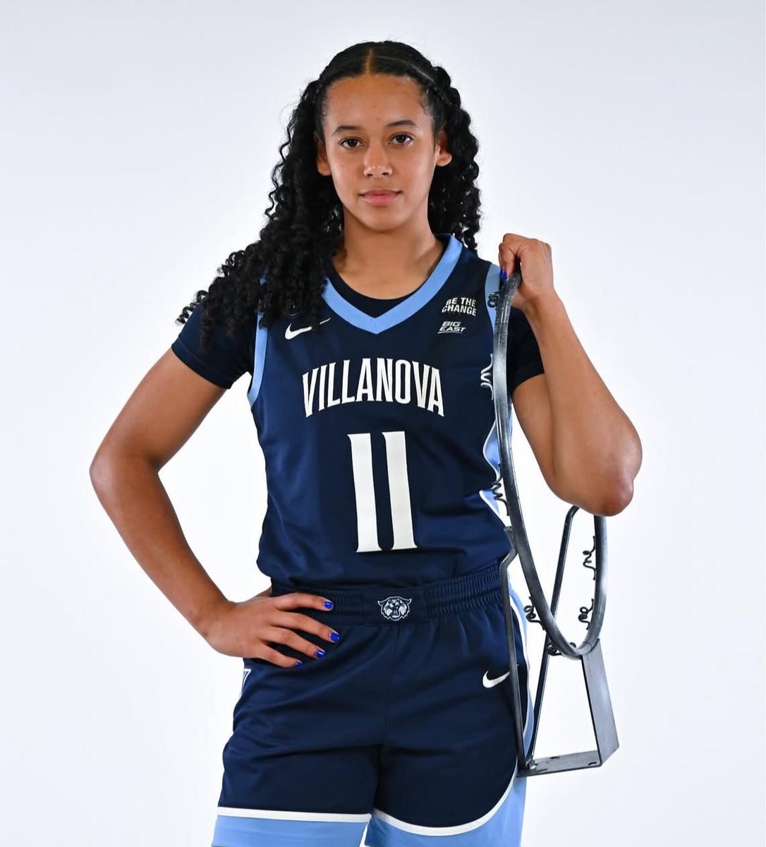 EJayArrow's tweet photo. Someone who doesn’t get nearly enough recognition or media coverage is Villanova guard Jasmine Bascoe.

As a freshman she averaged 16.2 PPG.

Season highlights:
🔹22 PTS vs Marquette
🔹27 PTS vs #22 Creighton
🔹26 PTS vs Georgetown 
🔹26 PTS vs St. Joe’s
🔹19 PTS vs Princeton
🔹24 PTS vs Boston College (WBIT)
🔹20 PTS vs Portland (WBIT)

She just dropped 32 PTS in Friday’s exhibition vs Towson.

Don’t sleep on this one 👏