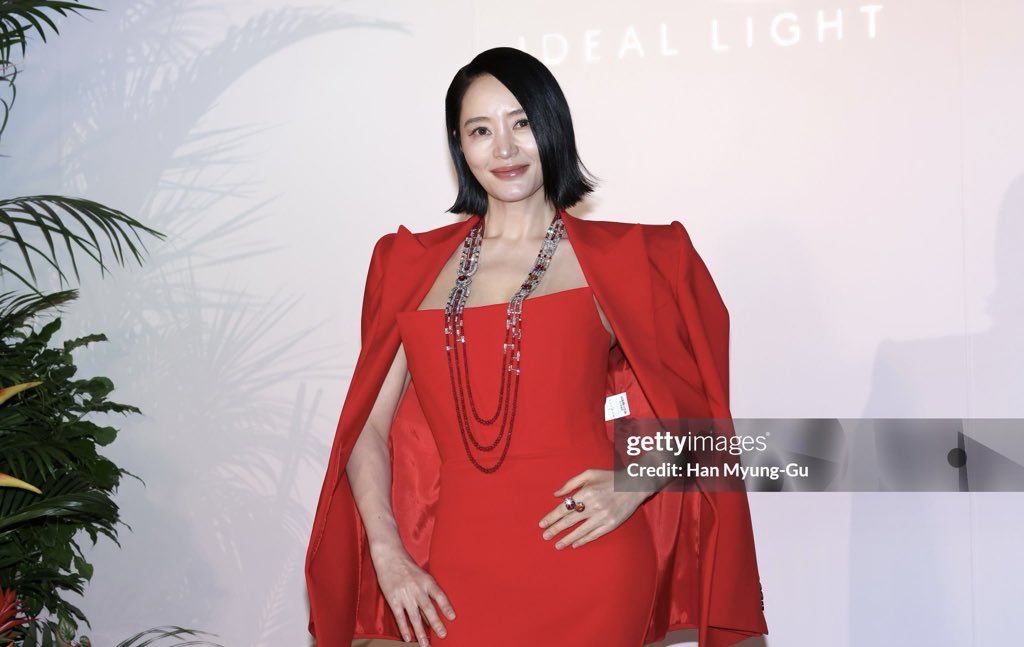 kimschew's tweet image. kim hye soo exist