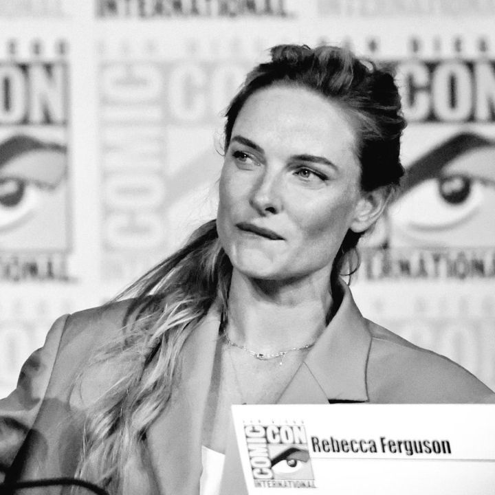 liasuperfan69's tweet image. how is she ever gonna top this look man and dont even bring up the dune 2 nyc premiere bc i start hurting myself and others when i get reminded of that