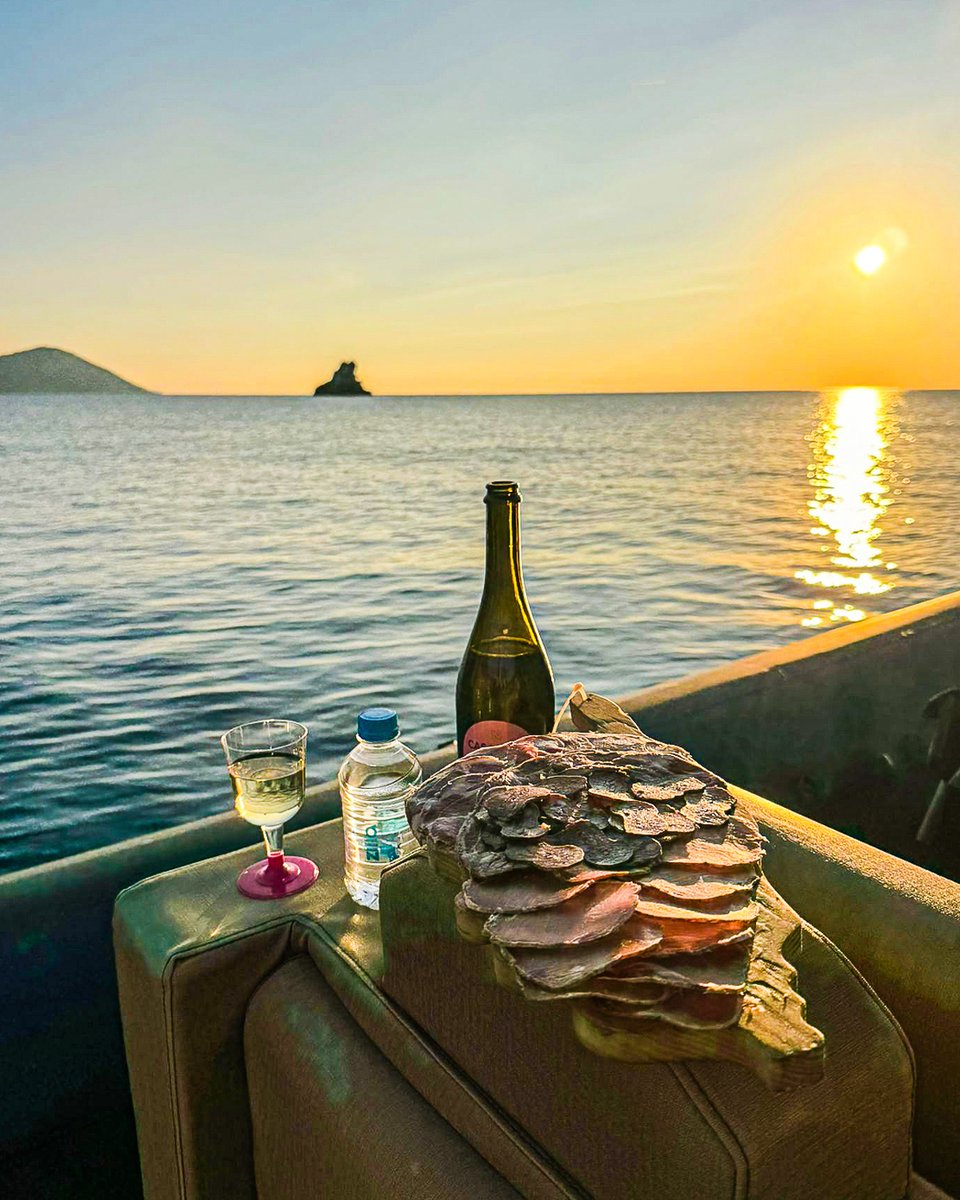 𝑨 𝒃𝒐𝒏𝒂 𝒗𝒊𝒕𝒂 𝒂𝒗𝒆𝒄 𝒁𝒊𝒍𝒊𝒂 💧😍
#acqua #naturel #eauminerale #zilia 
📸 @ marylou_lorenzi1911 (insta)