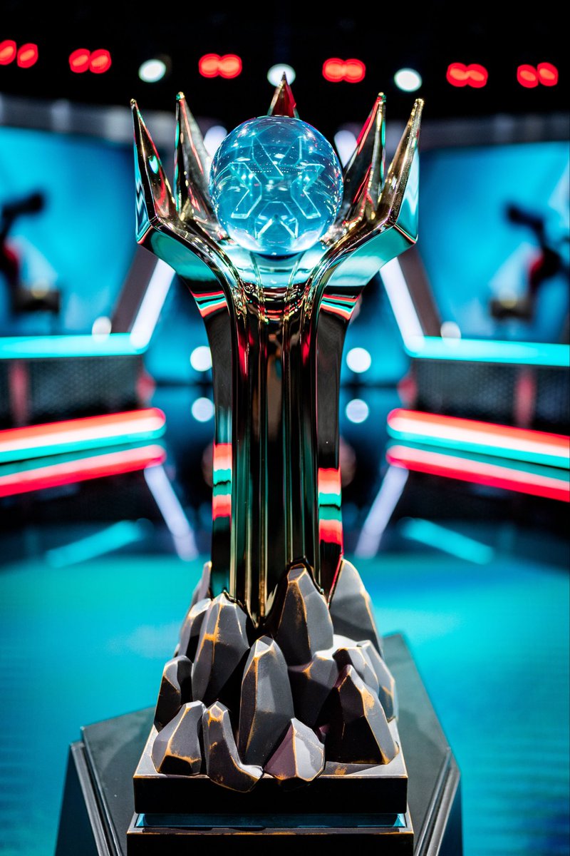 The #VCTAscensionEMEA Trophy 🏆