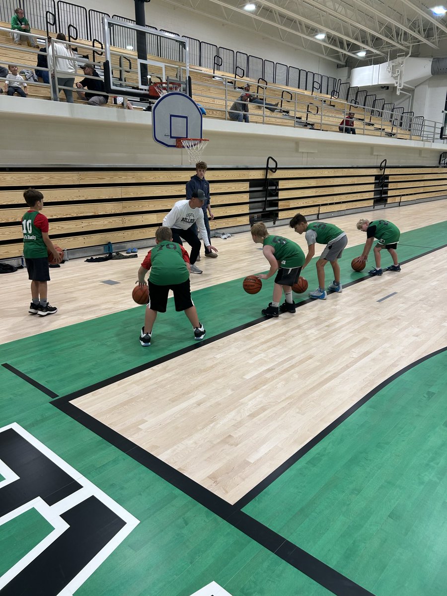 CC Bulldog Basketball tweet media