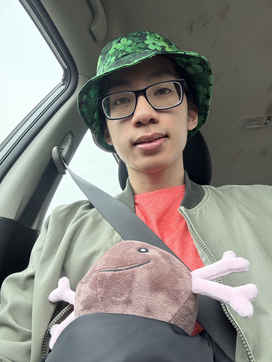 On the way to Fighting Ghosts dressed as my main with the outfit from Pokémon Masters EX. Bracket looks tough today, but I’ll try my best. Excited to play/meet new people!