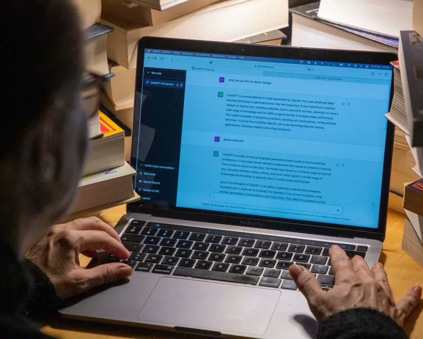 Yapay Zekâ Chatbotları ‘Yağcılık’ Yapıyor: Kullanıcılara Gerçeği Değil, Duymak İstediklerini Söylüyor  peky.com.tr/yapay-zeka-cha…