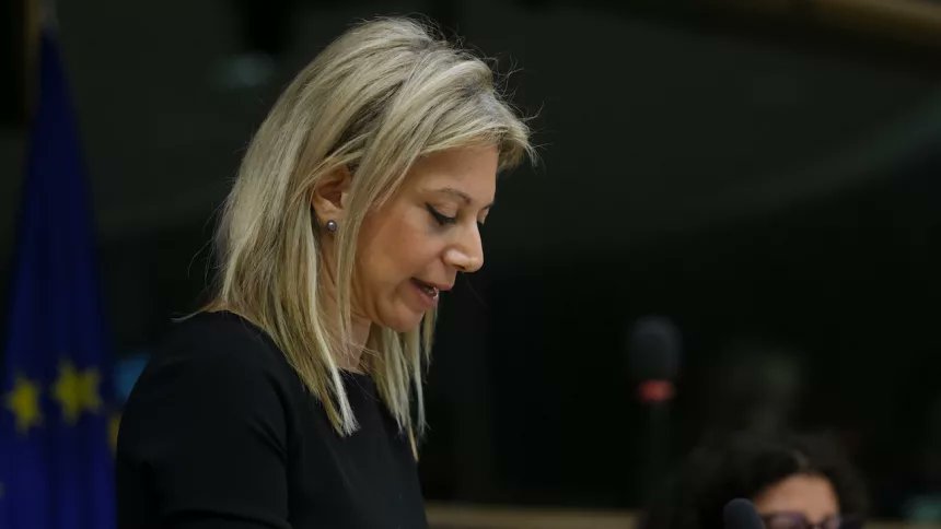 Yunanistan’da Yas Tutan Bir Anne Maria Karystianou: Umudun Siyasi Sesi Oldu peky.com.tr/yunanistanda-y…