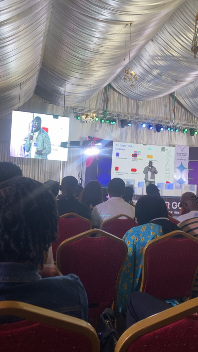 EnyitheDev's tweet image. I finally touched grass today 🌿😂
Pulled up to Tech4Good event @techrityorg and it was so worth it. 
Good vibes, good conversations and even better people.
Linked up with @godsonthedev and @codesbycj — what a day!