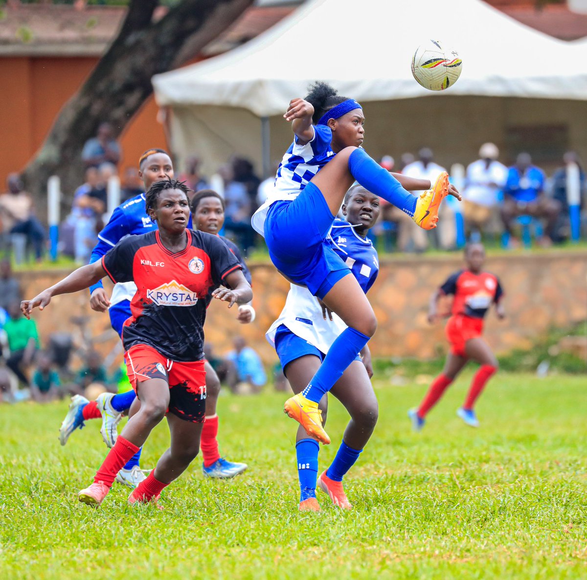 sportslens1's tweet image. Gloria’s ball control is ridiculous 😳🔥
You can’t teach that kind of composure! ⚽💫
#Gloria #UgWomensFootball #FootballSkills