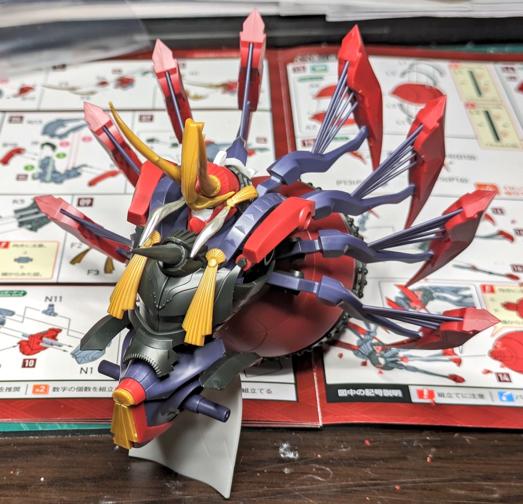 MODEROID三世村正
組みやすい。よーでけとる。