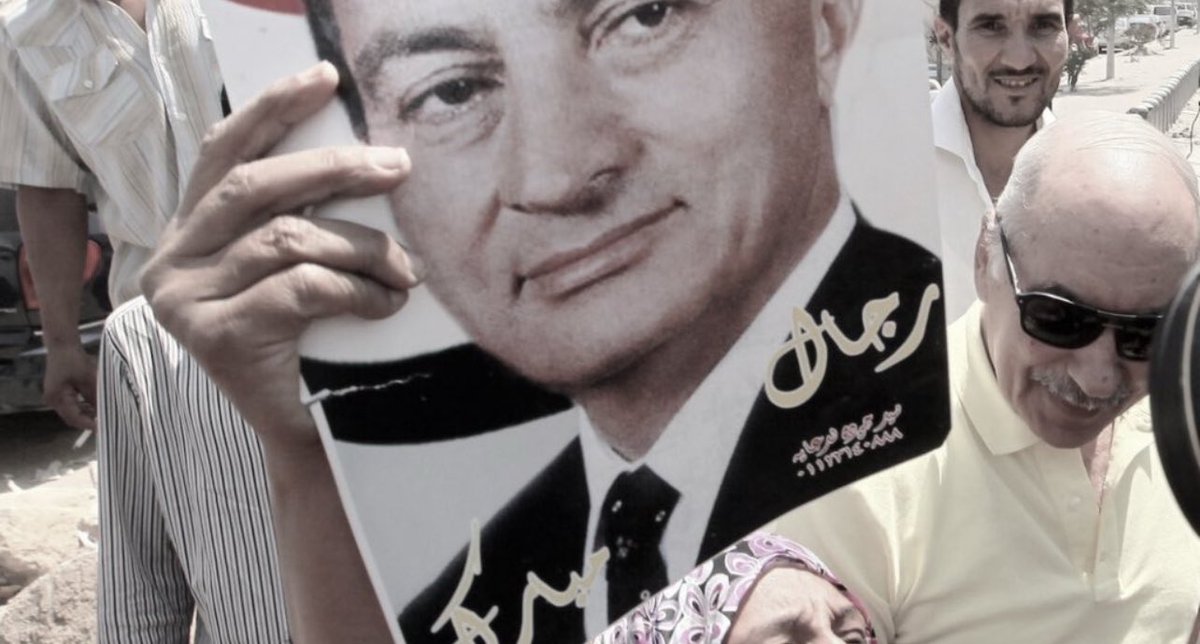 أُلامُ عَلى هَواك َوَلَيسَ عَدلًا

إِذا أَحبَبتُ مِثلَك َ أَن أُلاما

البُحتريّ

رحم الله سيادة الرئيس حُسني مُبارك و أسكنه فسيح جناته.