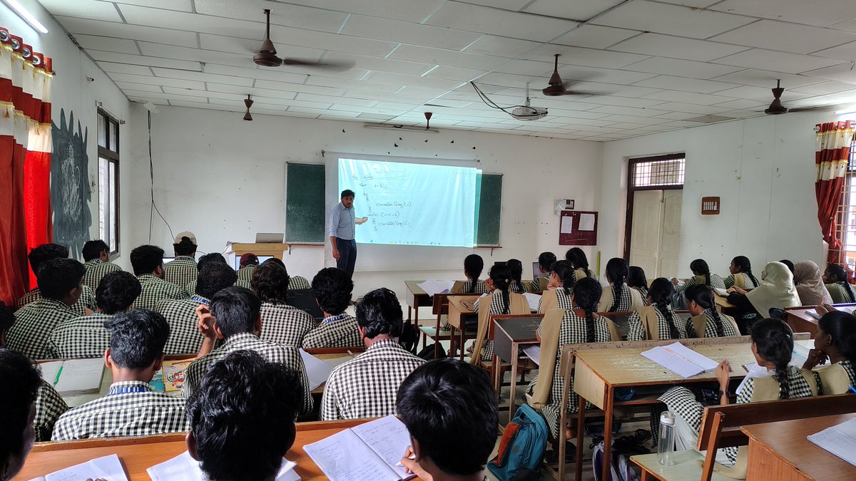 RamaKri85528367's tweet image. "Passionate about shaping future developers! Here’s a glimpse into our latest Java training session, where hands-on learning meets real-world coding challenges. #JavaTraining, #TechEducation, or #LearnCoding