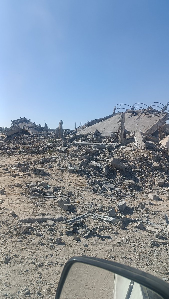 Do you see this destruction? There's nothing left for us to repair. Our homes are destroyed, our lives are shattered, and our children have nothing to eat. We live amidst the rubble and hunger, awaiting God's mercy and hearts that still beat with humanity.
chuffed.org/project/132014…