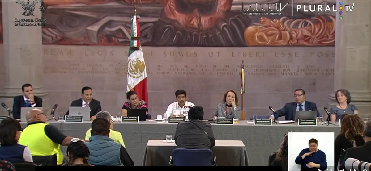 ebailonr's tweet photo. Esta semana participé en la Primera Audiencia Pública de la @SCJN, realizada el 20 de octubre de 2025, de 12:00 a 16:00 h, sobre la invalidez de normas generales por falta de consulta a personas con discapacidad.

Además, el fin de semana pasado estuve en el @IECM para abordar el tema de acciones afirmativas en favor de la población LGBTIQA+ rumbo al proceso electoral local 2026-2027.

¡Seguimos impulsando espacios verdaderamente incluyentes y representativos! ♿️🏳️‍🌈💬