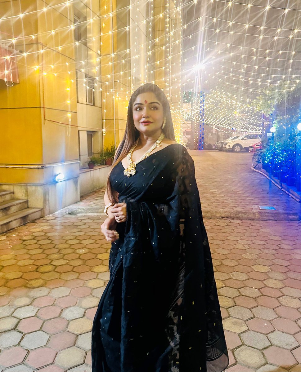 sayantani8's tweet image. আলো আলো রঙ.... 

#diwalispecial💥 #lightup #DiwaliVibes