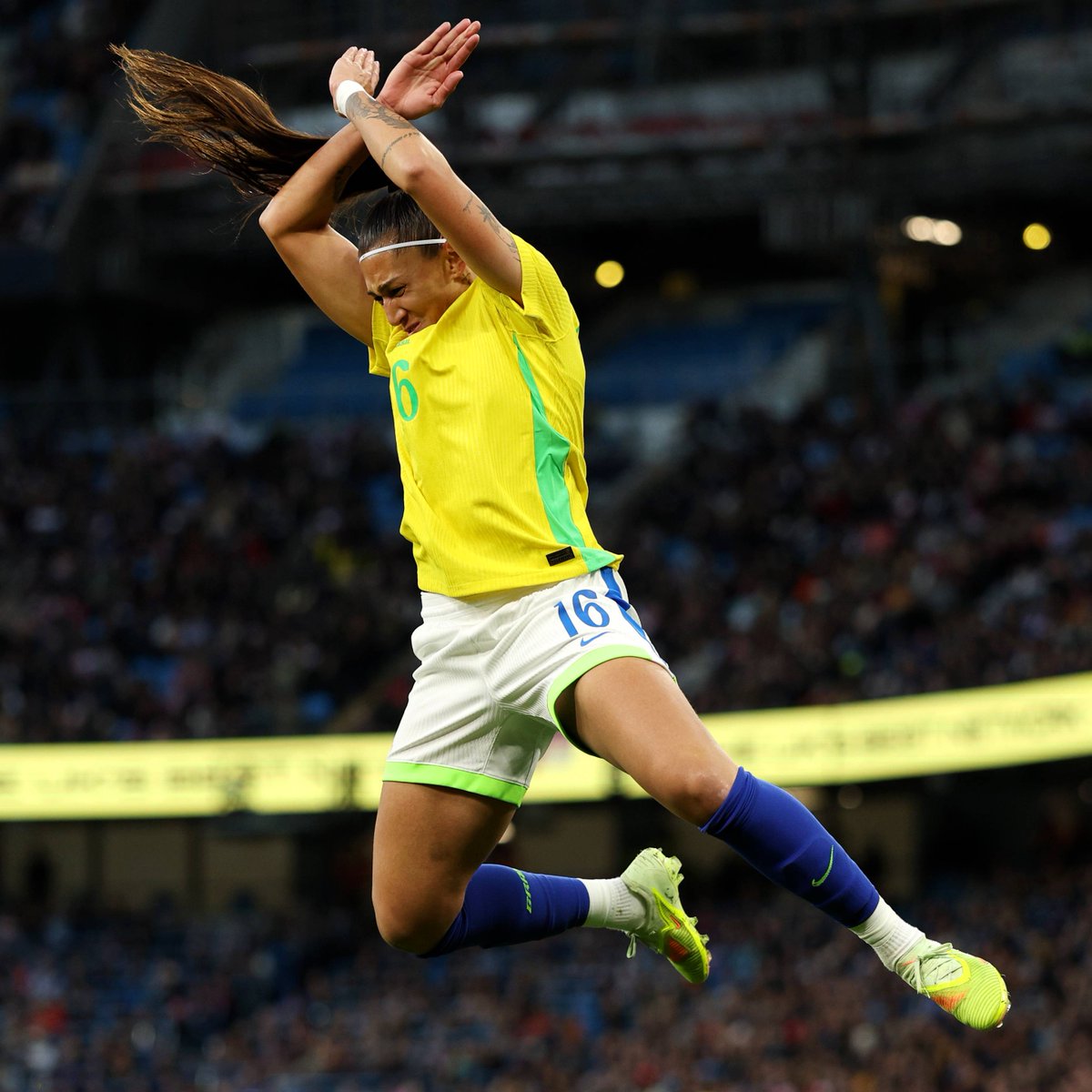 fifaworldcup_pt's tweet photo. A alegria de Bia Zaneratto 🇧🇷✨ https://t.co/w8Ngv5P9NJ
