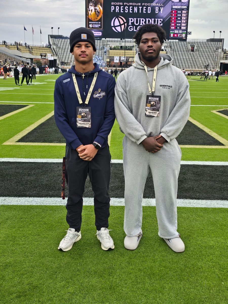 Two <a href="/LJBronchoFB/">Lafayette Jeff Football</a> 2027’s <a href="/Chrisss_Hardy/">Christian Hardy</a> and <a href="/campbell_vion/">Ka’vion Campbell Walker</a> invited to a game day visit today at <a href="/BoilerFootball/">Purdue Football</a>  - just a matter of time before their recruiting takes off. 

#AGNB #WTW 

BronchoFBrecruits.com