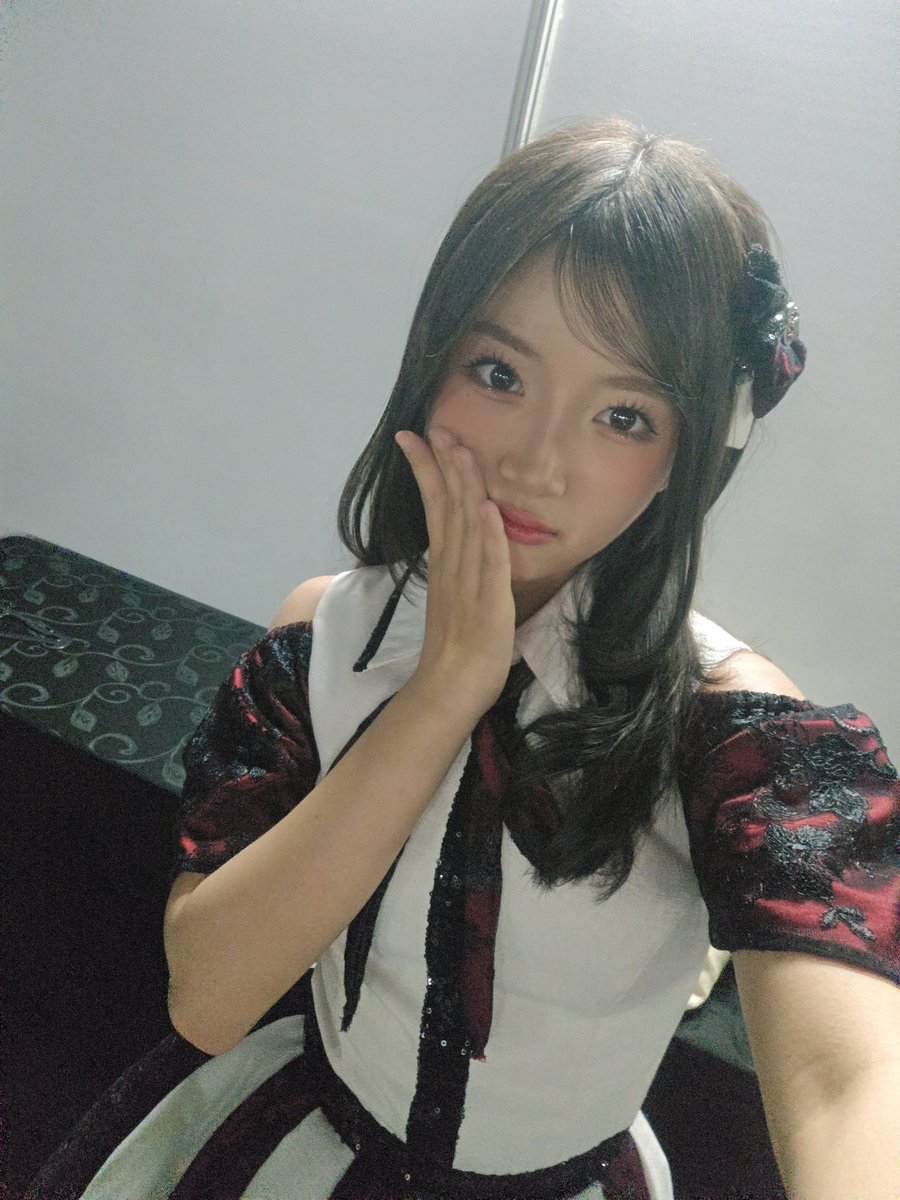 RFritzy_JKT48's tweet photo. thankyou for everything🥹🥹 #JKT48AKB48Reunion #forever17 https://t.co/h7g9Hi5Eg6