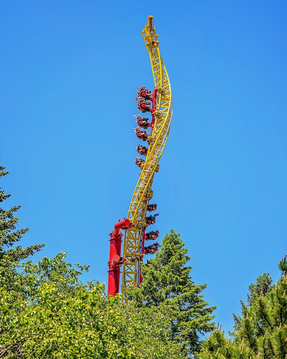 Not just access to the last six days of Fright Fest but access to all 40-plus #SixFlags parks the entire 2026 season... now that is a scary good deal! But hurry, this offer ends tomorrow! 

Learn more: bit.ly/474ZWYA