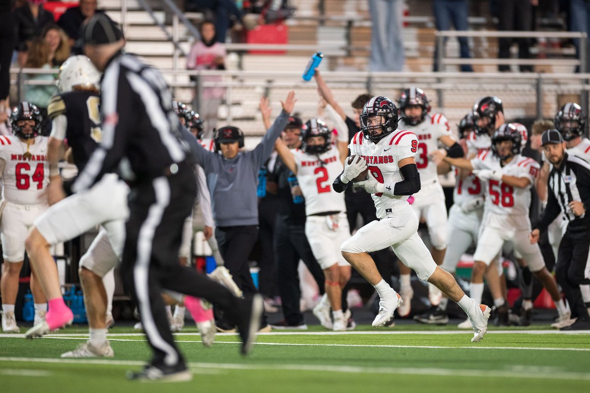 PressPassSports's tweet photo. Shallowater edges Bushland in thrilling District 1-3A Division I opener #txhsfb. 
🔗 https://t.co/ss9UKg0j0l https://t.co/6nbGMsx94Y