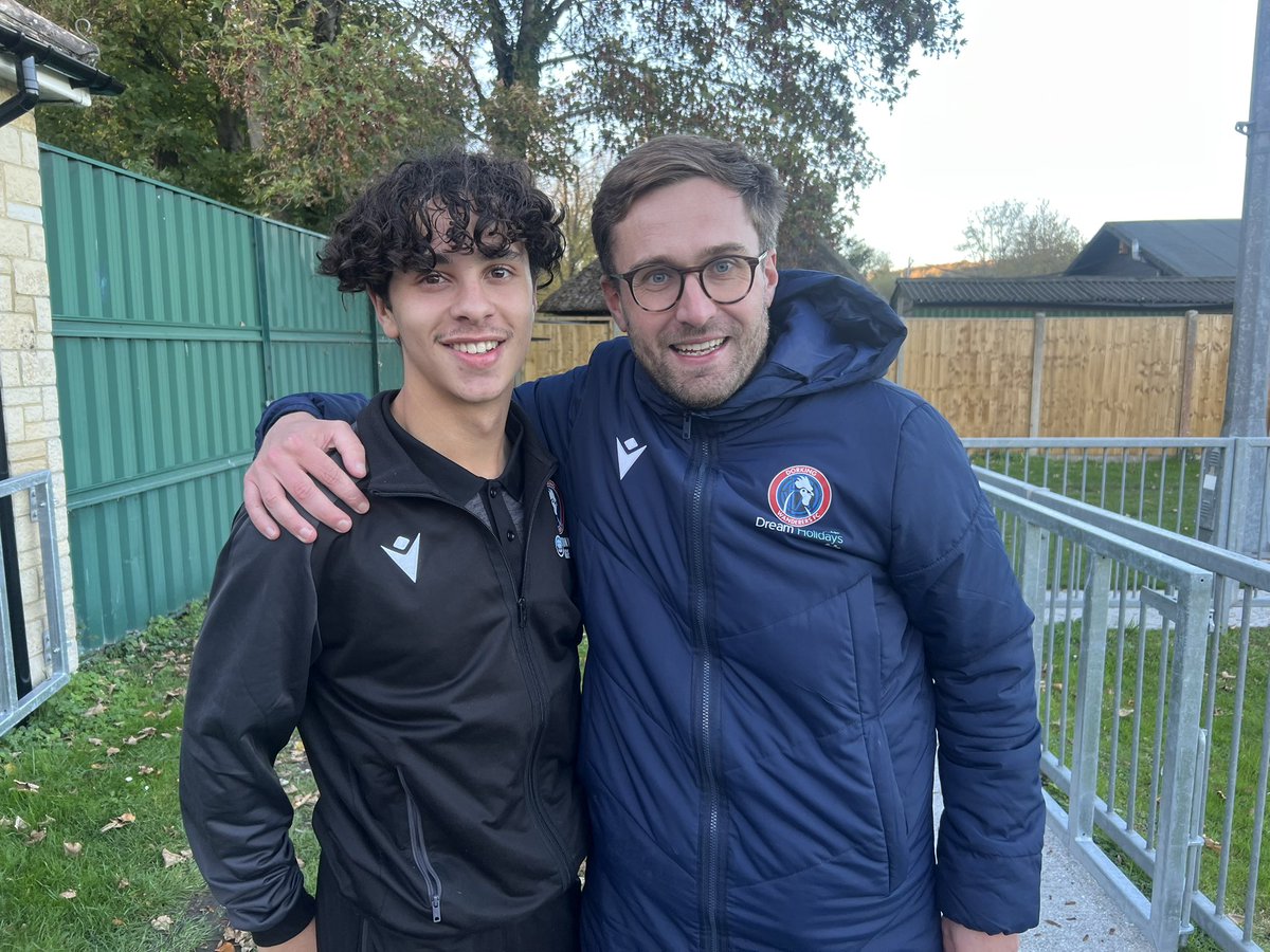 DWFCAcademy's tweet image. MAN OF THE MATCH |
Chris is awarded the MOTM award after a performance that reflected the spirit of the team this afternoon
#WeareWanderers 🔴⚪️