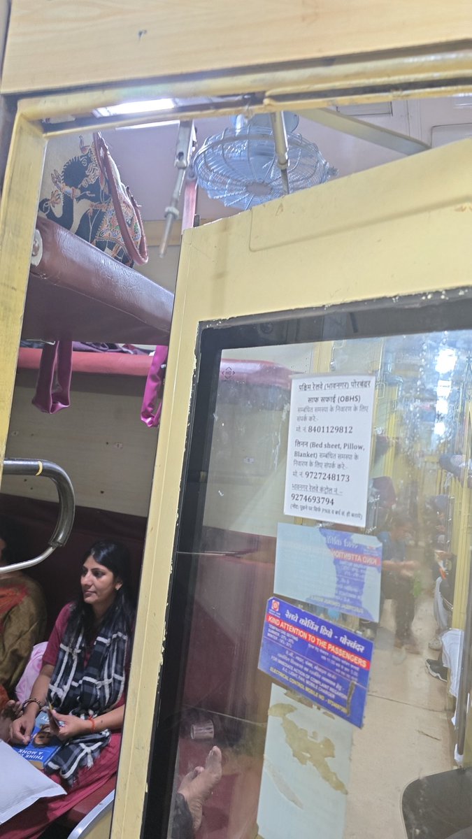 nitinkasliwal's tweet photo. @RailMinIndia @RailwaySeva @NWRailways @AshwiniVaishnaw kindly take action..my whole family is suffering due to your team negligence..gate is not getting closed at all https://t.co/EeTl6zj9ZS