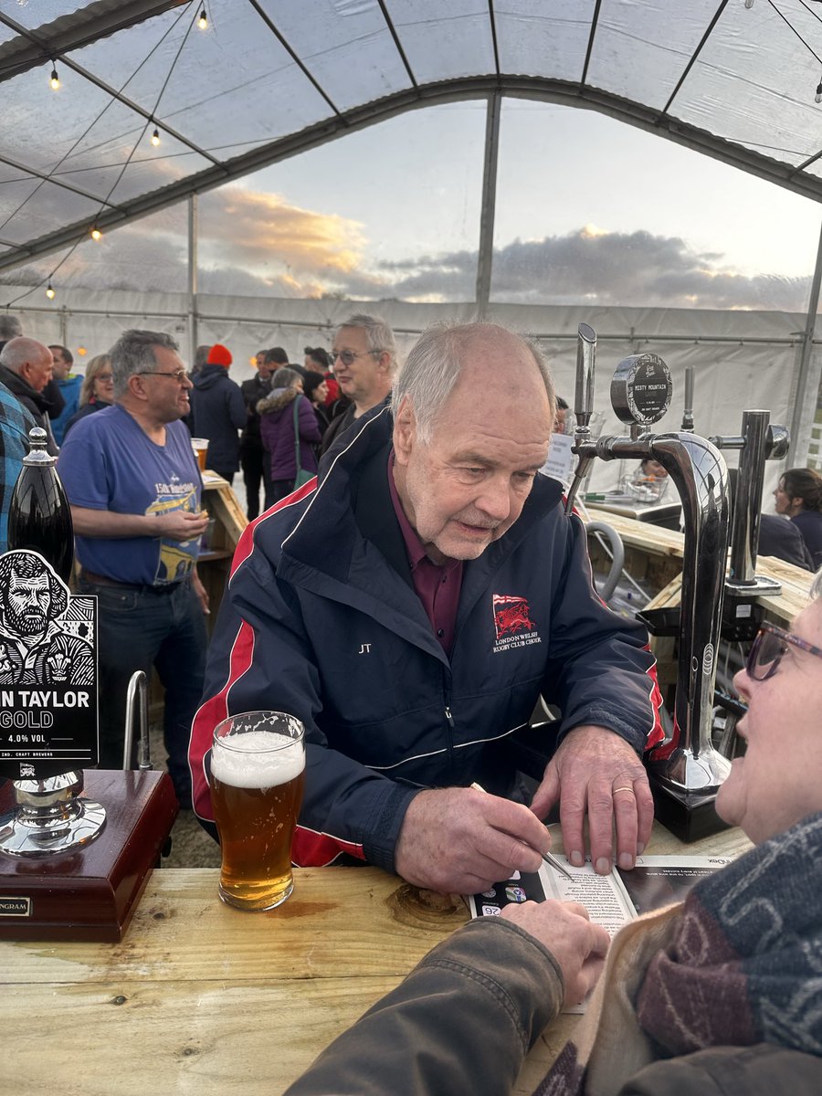 The Wing Commander tweet media