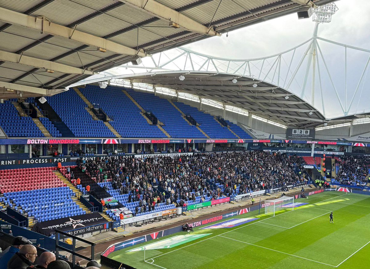 Over 2,000 Cardiff City fans away at Bolton today, impressive considering a 7 hour round trip and the early kick off! 👏