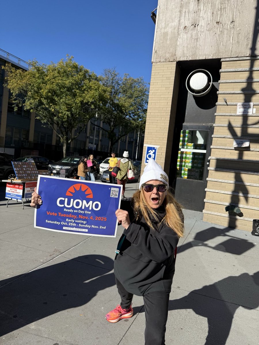Andrew Cuomo tweet media